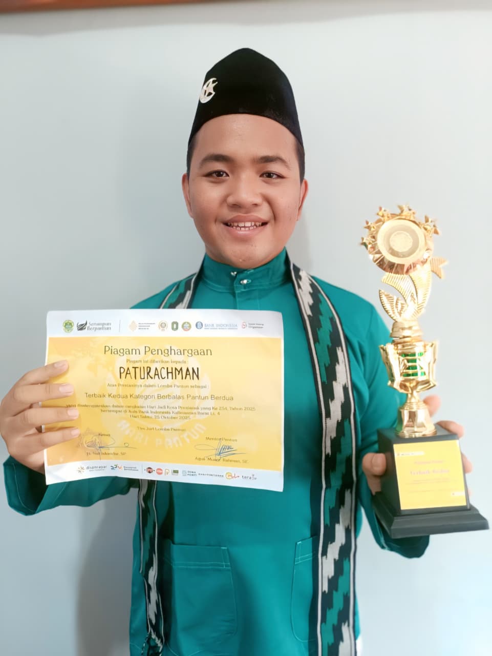 Terbaik 2 Lomba Berbalas Pantun 2025